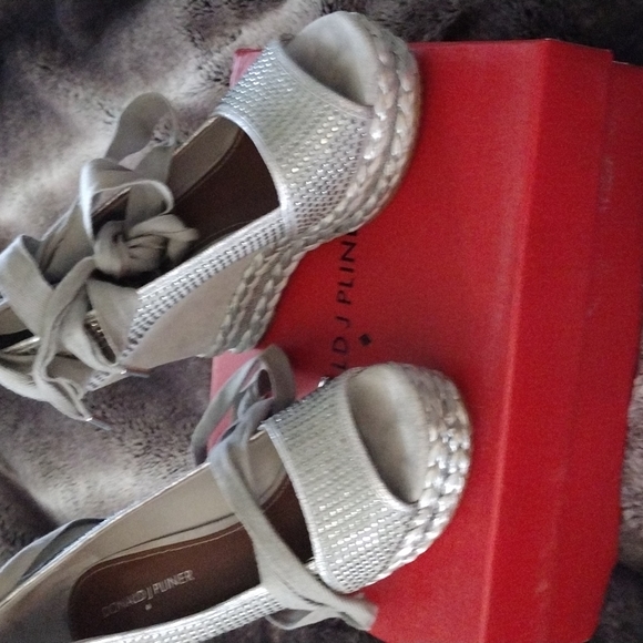 Donald J Pliner shoes - Picture 4 of 5